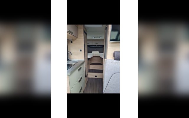 Vermietung - Teilintegriertes Wohnmobil - null - #95676