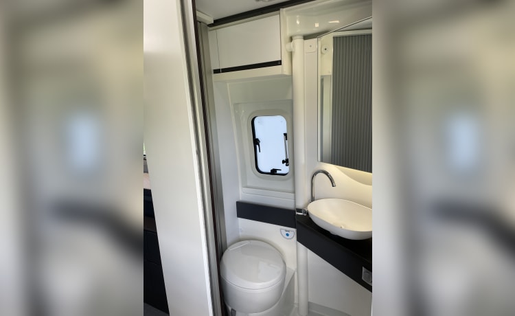 Adria Twin 640SGX Suprême A AUTOMATIQUE