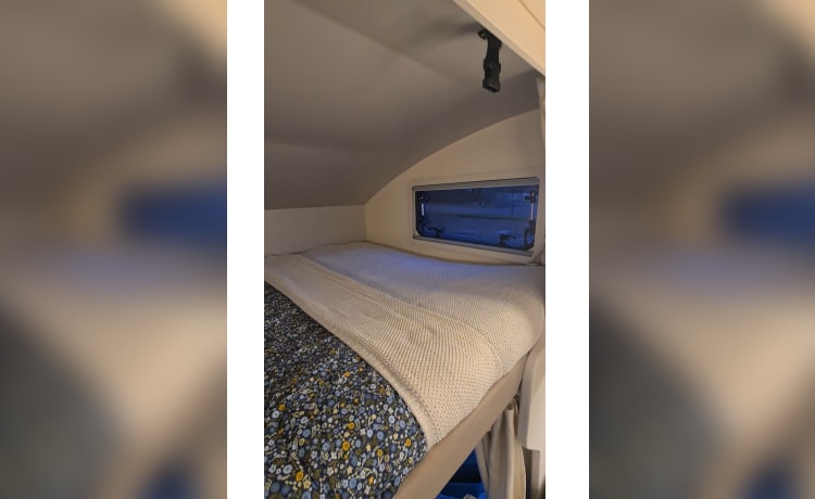 LISMORE – 6/7 Berth, Ford Rimor Evo Sound, 6 Seatbelt 