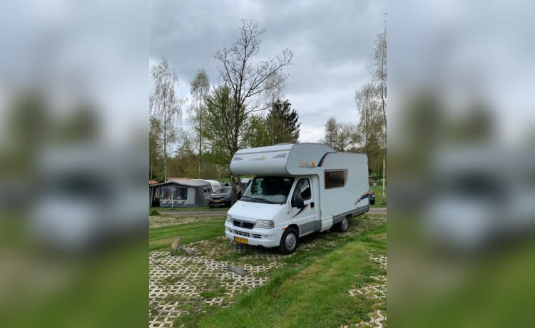 Schöner geräumiger Familiencamper 6 p Person mit Klimaanlage