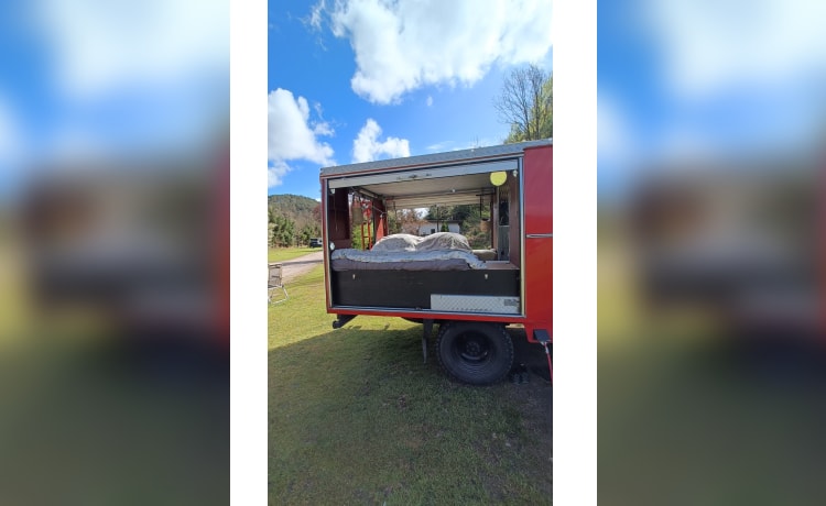 Brandy – Oldtimer Brandweer Mercedes-Benz campervan uit 1980