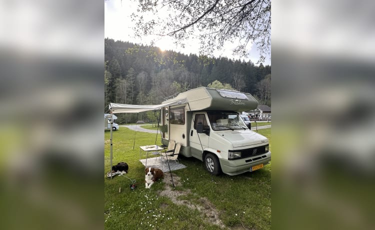 FREEDOM – Trendy Fiat camper for 3 people