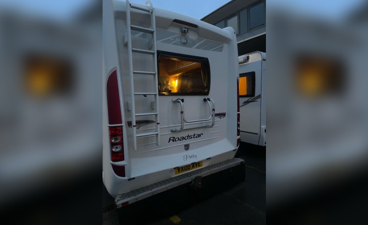 polly – 6 berth Fiat semi-integrated from 2008