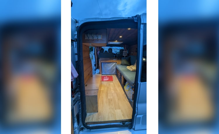 Vandoorne – Unieke omgebouwde bestelwagen