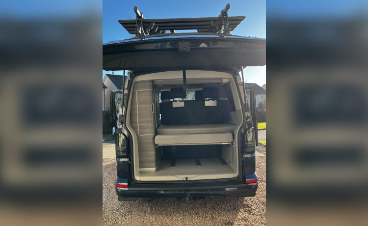 Falcon – 4-persoons Volkswagen campervan uit 2017