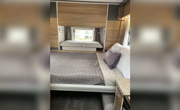 Adamo – Adamo 4 berth Ford semi-integrated from 2021