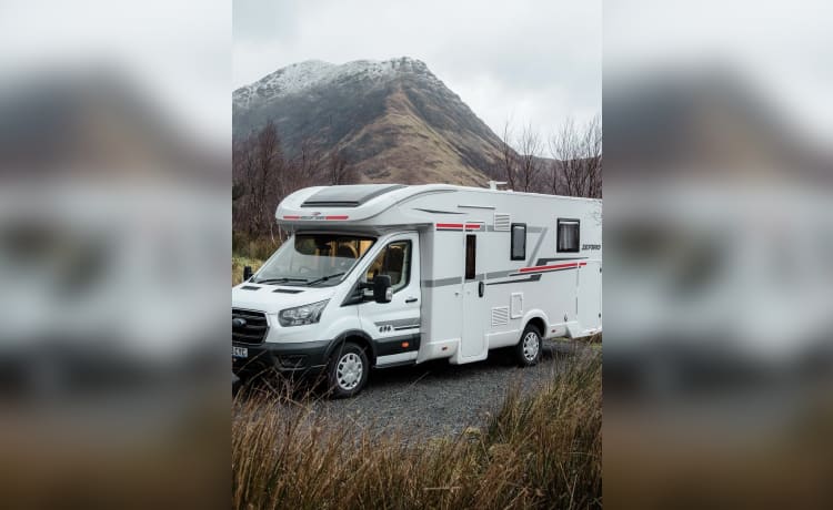 4 Berth Ford Zefiro 696, with isofix and island bed