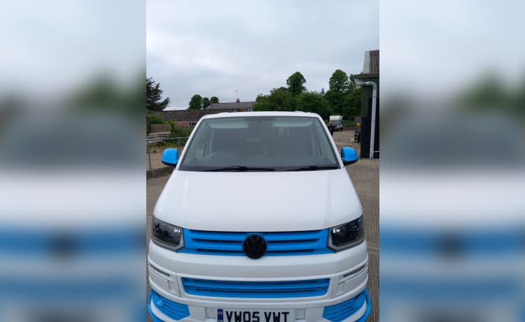 VANESSA – 2 berth Volkswagen campervan from 2011