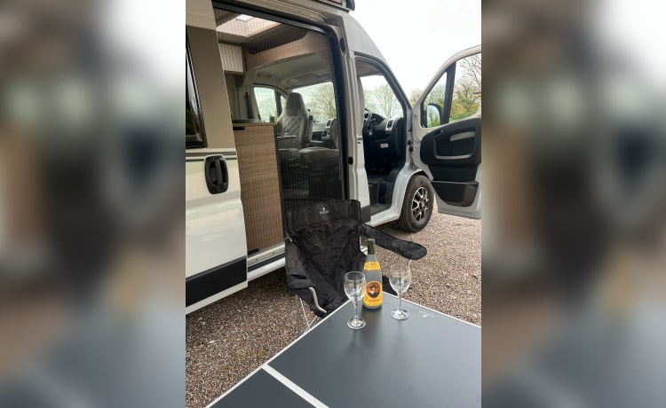 Kylie – 4 berth Fiat campervan (2021) 