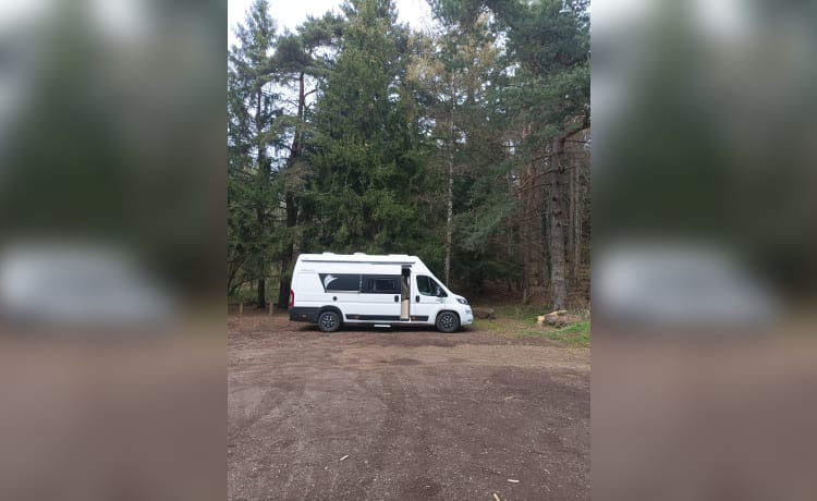 Zebulon  – Fourgon Dreamer Camper Five 5 places