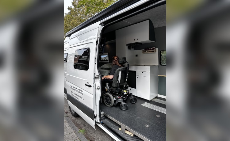 Sydney 1 – Camping-car accessible aux fauteuils roulants avec des installations de soins