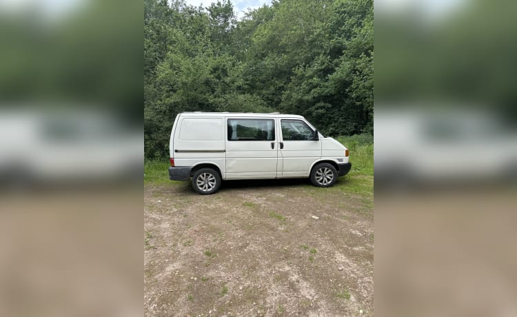 2er Volkswagen Bus aus dem Jahr 2002