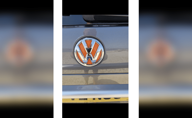 Cool Journeys – VW T5 4 berth LWB Auto Sporty Camper with bike rack