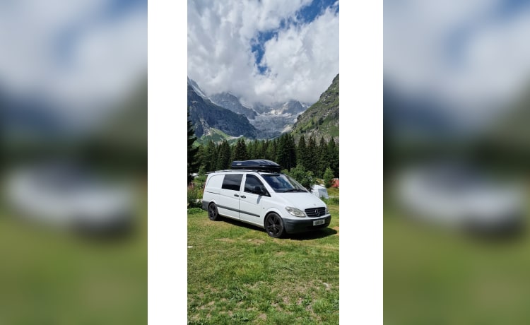 Danny de Vito – 2 berth Mercedes Vito Campervan 