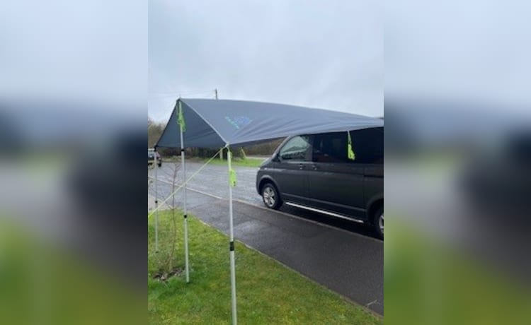 Otto – Fabuleux camping-car Volkswagen T6 '2022' prêt pour votre prochaine aventure.