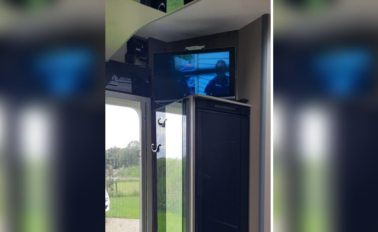 Kwist Bus –  4 p Ford 2020 met airco in woongedeelte - Camper Challenger