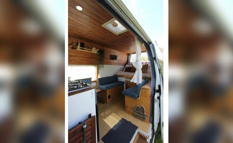 Zack  – High top off grid campervan 