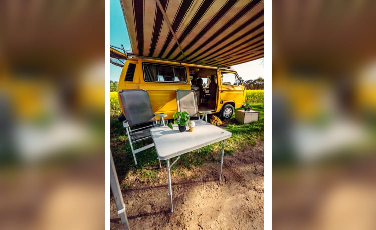 Simba – Geel retro volkswagenbusje met hefdak max 4P