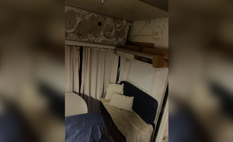 Comfort, luxe en ruimte!! maar ook compact.  – Autobus 4p Hymer de 2005