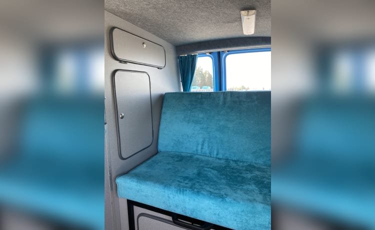 Bluey – 2-persoons Volkswagen campervan uit 2008