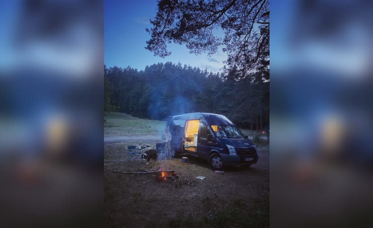 Jack (hit the road) – 2p Ford campervan uit 2010