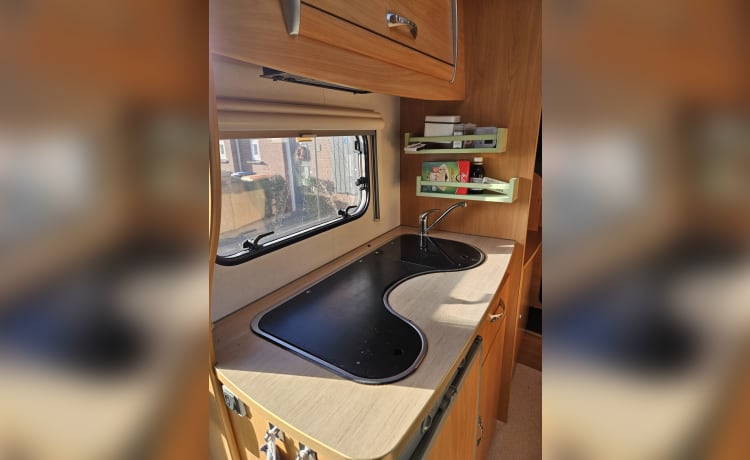 6p Chausson alcove