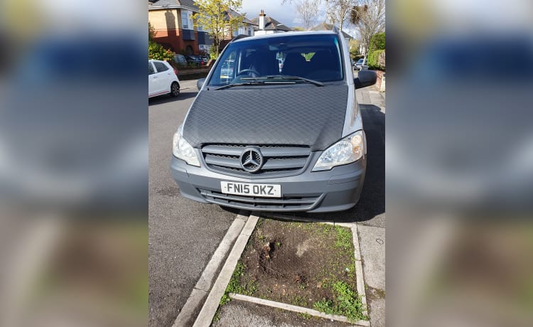 Buster – Mercedes vito xl campervan 