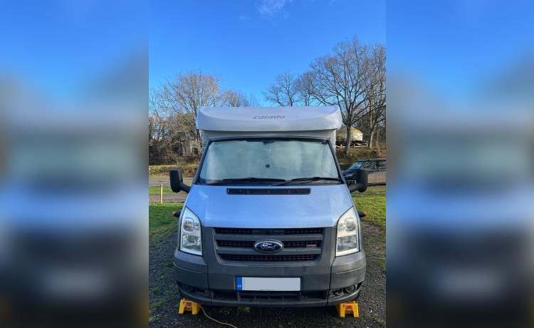 Cosy Cara-doo – Ford-camper met 3 slaapplaatsen