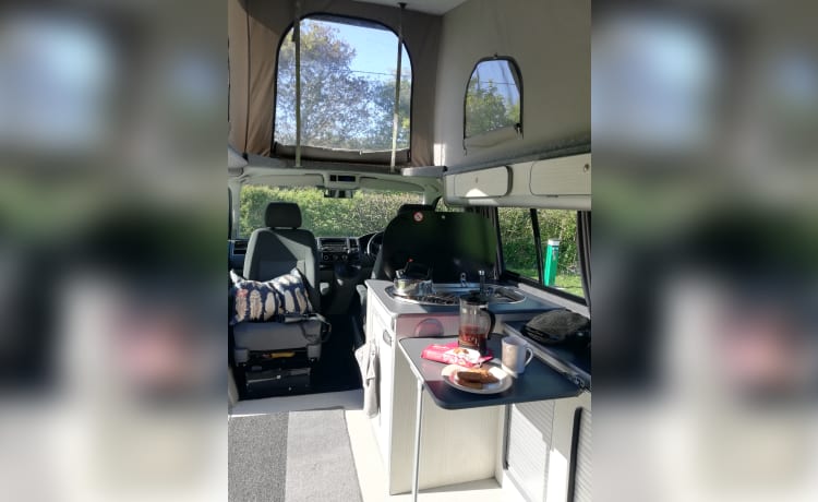 Automatic VW 4 seater campervan - ready to go exploring