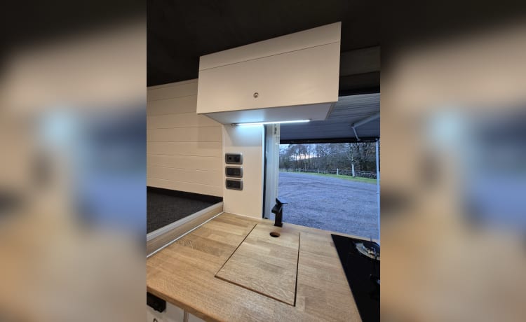Fiordline One – 3 Berth Luxury Camper with Isofix