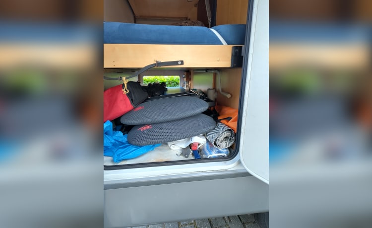 Ons huisje op wielen – Alkoof Camper - 5 personen