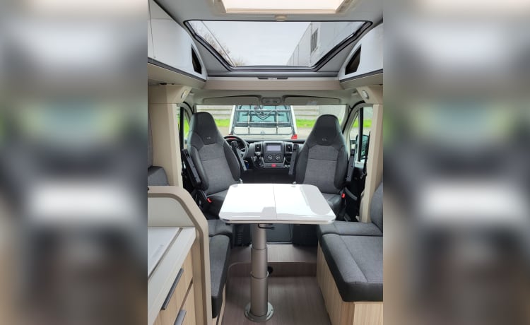 Compact DL – Zeer mooie en compacte camper (212 breed) nieuw van febr. 2024