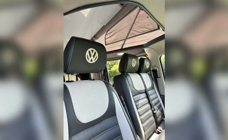 VW T6.1 Wohnmobil mit 4 Schlafplätzen 