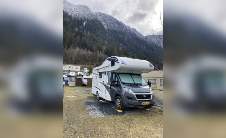 Knaus Sky voyageur alcôve Camper BJ 2015