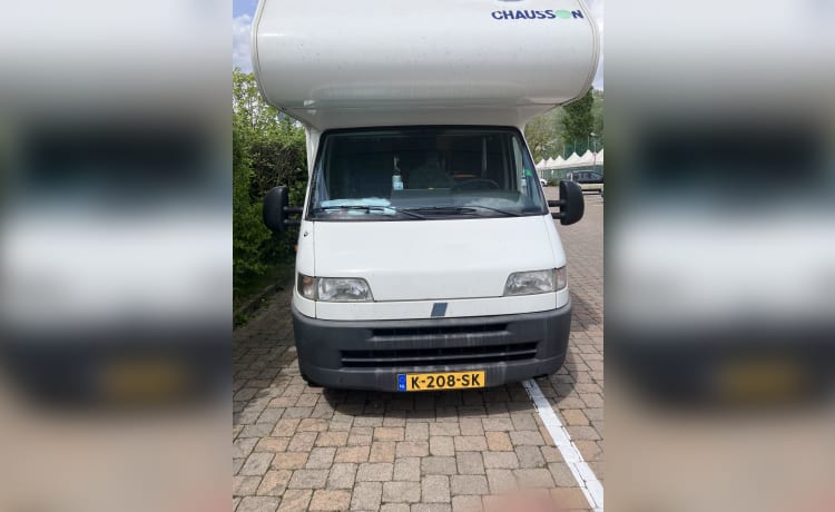 Ideale en knusse familie camper, 4 fietsen of scooter drager; 2.8 JTD