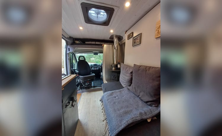 Bobby – 2 berth Peugeot campervan from 2015