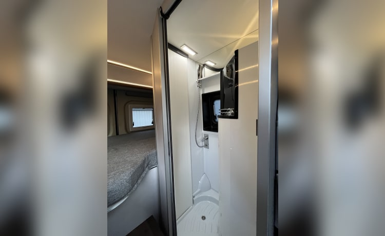 New compact campervan automatic Pössl 540