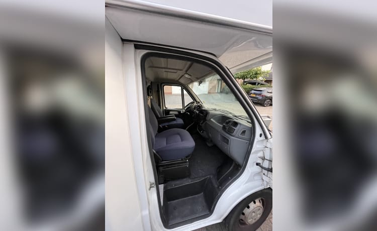 Sun traveller –  Nette en complete 6p Knaus alkoof bj 2005 AIRCO