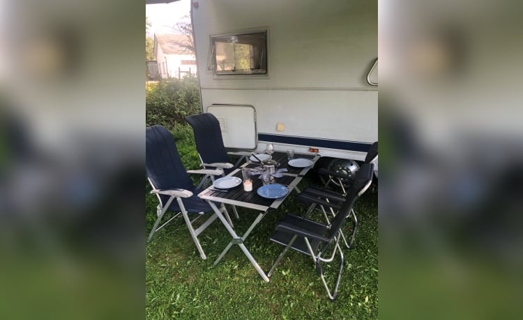 Brembus – Fijne, grote en complete familie (6 persoons) alkoof camper