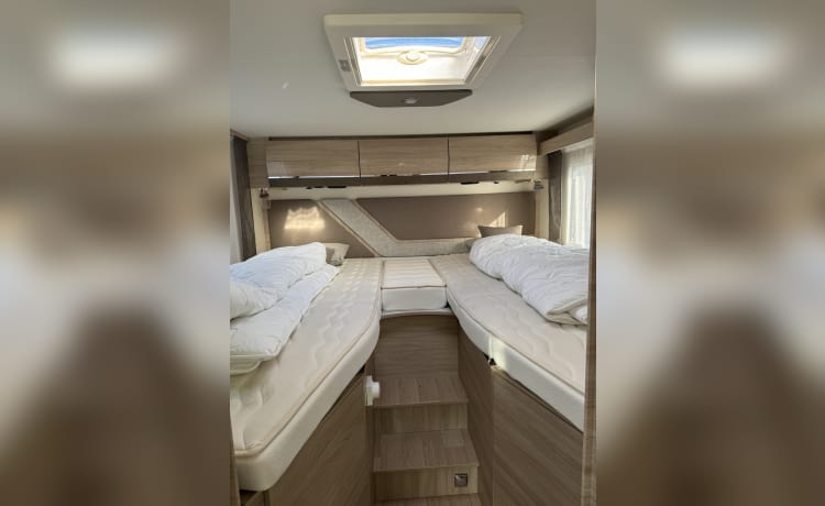 Ervaar Ultiem Reiscomfort met Onze Luxe Rapido Camper!