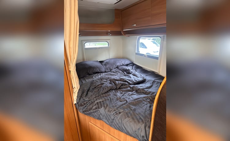 Pak uw koffers, en GENIETEN de rest is in onze camper aanwezig.