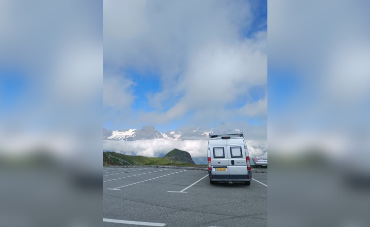 Willy – Eigen gebouwde Fiat Ducato camper