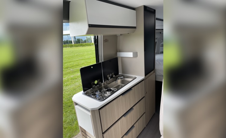 Adria Twin 640 SGX Plus B