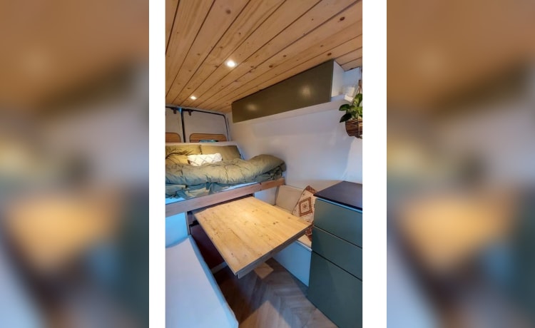 Georgette de Camionette – Der Off-Grid-Camper mit Dachterrasse (mit externem mobilen Heizelement)