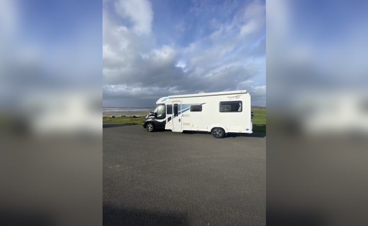 6 berth Peugeot semi-integrated from 2013