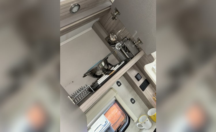 Elddis – elddis supreme 194 (4) berth motorhome  