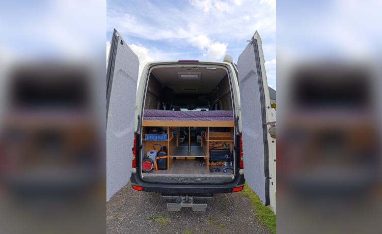 Vanture – 2p Volkswagen Crafter off-grid buscamper 