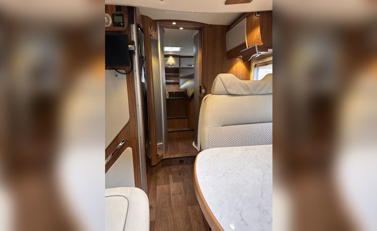 5p Hymer semi-integrated from 2016