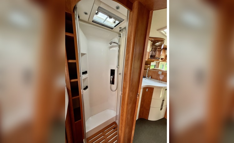 Reispaleis – Confortable et stylé intégral 4p Carthago Chic C-Line II