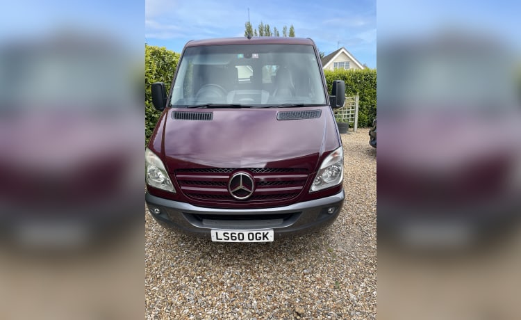 "Millie" – 2 berth Mercedes-Benz campervan from 2010